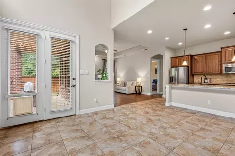 Entry Way - 3536 Treetop Dr, Euless, TX 76040 photo 2 of 4