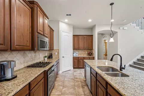 Kitchen - 3536 Treetop Dr, Euless, TX 76040 photo 2 of 3