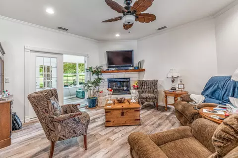 Living - 129 Hogan St, Comanche, TX 76442 photo 2 of 2