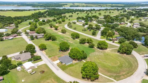 View/Area - 129 Hogan St, Comanche, TX 76442 photo 6 of 8