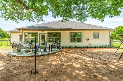 Other - 129 Hogan St, Comanche, TX 76442 photo 4 of 5
