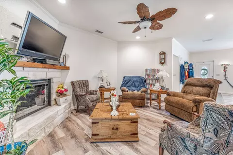 Living - 129 Hogan St, Comanche, TX 76442 photo 1 of 2