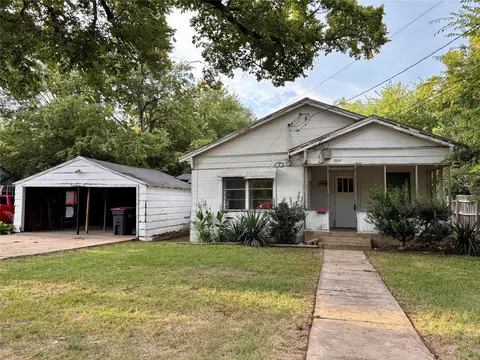 3024 Bonham St, Paris, TX 75460