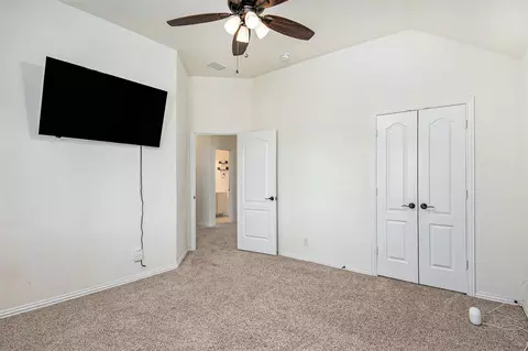 Bedroom - 8801 Conroe Dr, Argyle, TX 76226 photo 3 of 4
