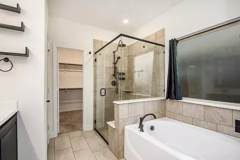 Bath - 8801 Conroe Dr, Argyle, TX 76226 photo 1 of 4