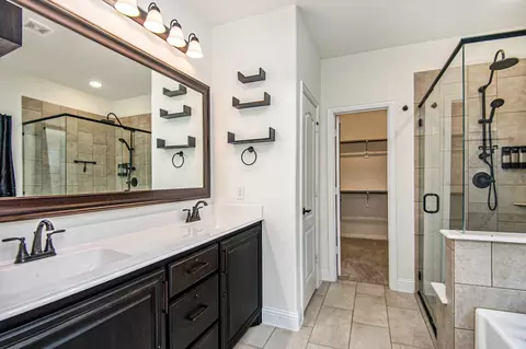 Bath - 8801 Conroe Dr, Argyle, TX 76226 photo 3 of 4