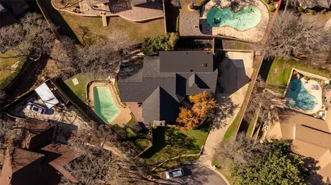 812 April Sound Ct, Fort Worth, TX 76120