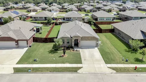 428 Helm Ln, Azle, TX 76020