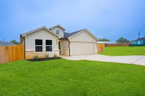 707 Keith St, Granbury, TX 76048