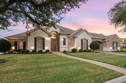 2005 Stone Canyon Ct, Arlington, TX 76012