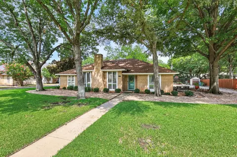 444 Leslie Ln, Highland Village, TX 75077