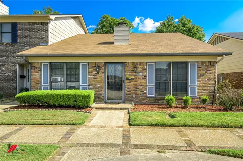 2610 Village Ln, Bossier City, LA 71112