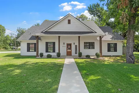 306 Eagle Dr, Eddy, TX 76524 photo 2