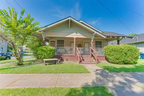 801 N Mckinney St, Ennis, TX 75119