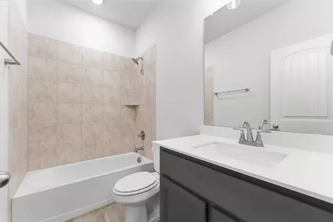 Bath - 2041 Kelva Dr, Haslet, TX 76052 photo 1 of 3