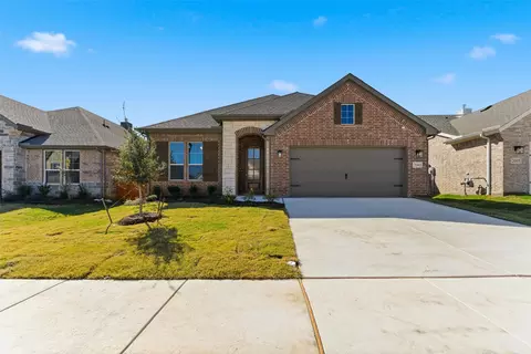 Exterior - 2041 Kelva Dr, Haslet, TX 76052 photo 3 of 9