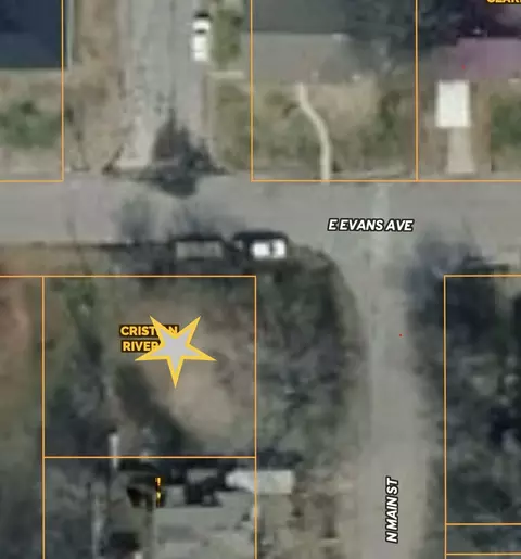 1913 N Main St, Bonham, TX 75418