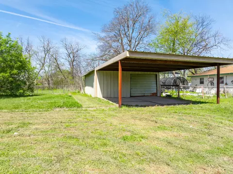 509 Navarro Ave, Mart, TX 76664 photo 5
