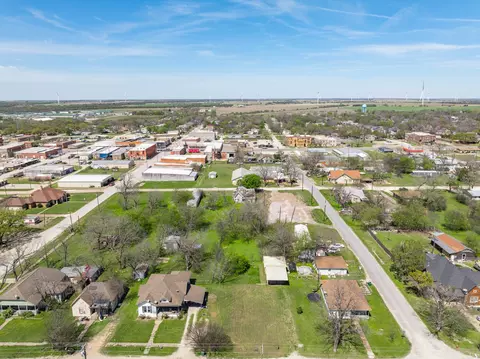 509 Navarro Ave, Mart, TX 76664 photo 13