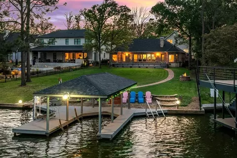 211 N Beverly Dr, Malakoff, TX 75148
