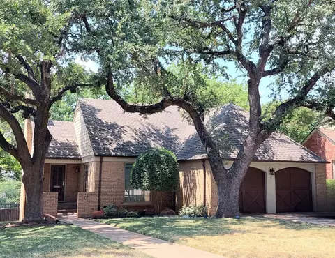 2612 Highview Ter, Fort Worth, TX 76109