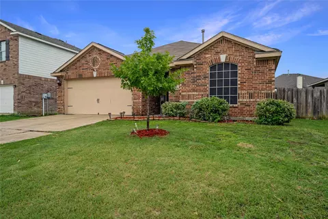 2028 Gardenia Dr, Forney, TX 75126