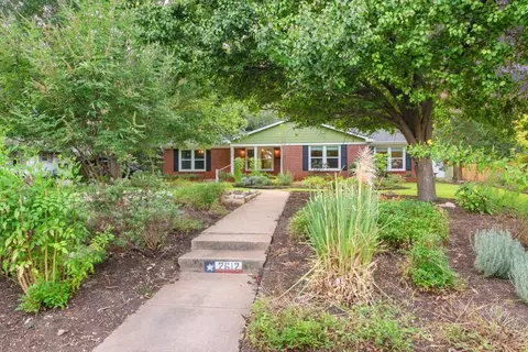 2612 Starr Dr, Waco, TX 76710