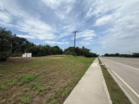 4724 E University Dr, Denton, TX 76208