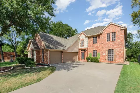 3820 Island Ct, Carrollton, TX 75007