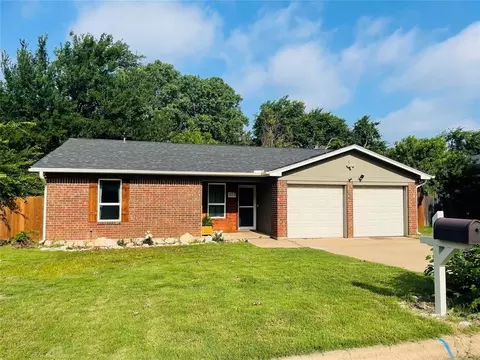 322 Cherry St, Weatherford, TX 76086