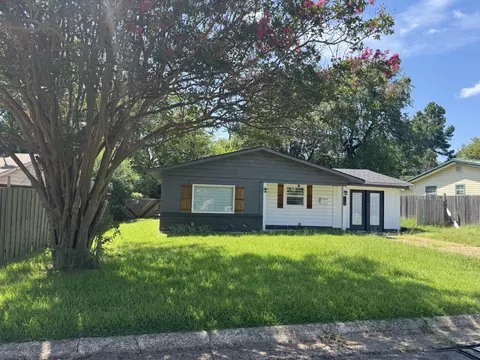264 SW 28th, Paris, TX 75460