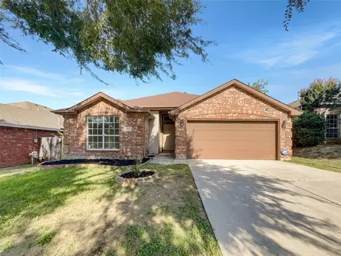 4925 Prestwick Dr, Fort Worth, TX 76135