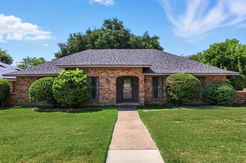 1117 Capetown Dr, Grand Prairie, TX 75050