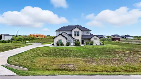 7271 Michelle Pt, Krum, TX 76249