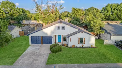 2503 Richmond Dr, Arlington, TX 76014