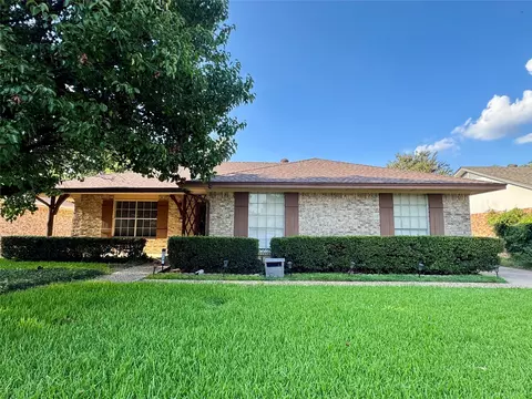 1113 Janell Dr, Irving, TX 75062