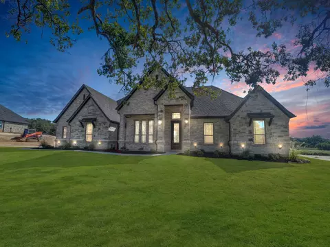 1048 Arbor Vista Dr, Azle, TX 76020