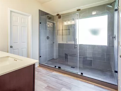 Bath - 3020 Keathley Dr, Lorena, TX 76655 photo 2 of 3