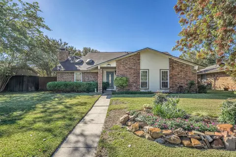 2116 Oak Brook Dr, Richardson, TX 75081
