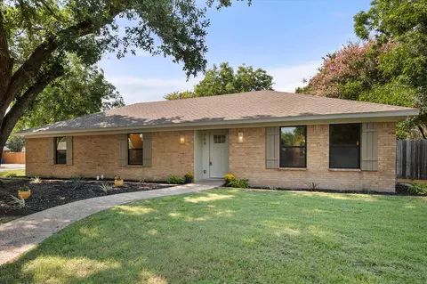 708 Laura Ave, Corsicana, TX 75110