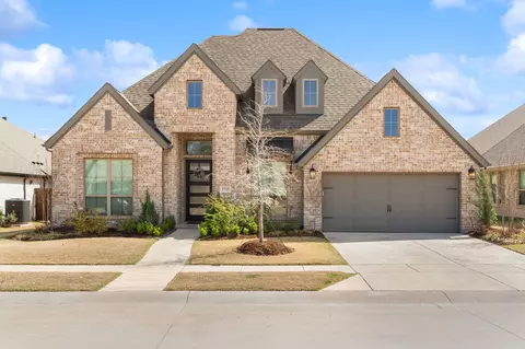1713 Cannon St, Van Alstyne, TX 75495