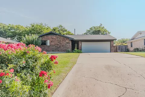 224 Sharp Dr, Stephenville, TX 76401
