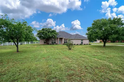 13725 Hickory Creek Dr, Haslet, TX 76052