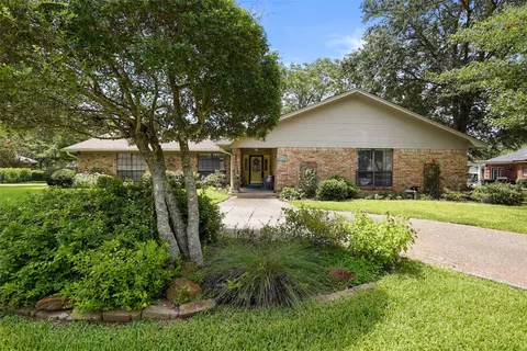 203 Spring Lk, Mineola, TX 75773
