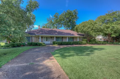 5424 Coach Rd, Bossier City, LA 71111