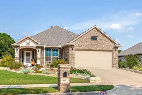 3907 Bendale Rd, Benbrook, TX 76116