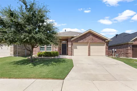 8312 Orchard Creek Rd, Fort Worth, TX 76123