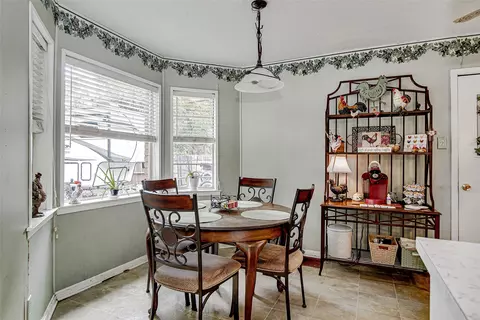 Dining - 708 Commerce St, Euless, TX 76040 photo 3 of 3