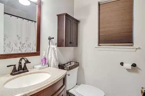 Bath - 708 Commerce St, Euless, TX 76040 photo 3 of 3