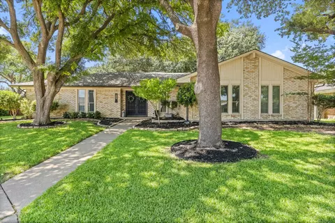 1809 Mercedes Pl, Plano, TX 75075